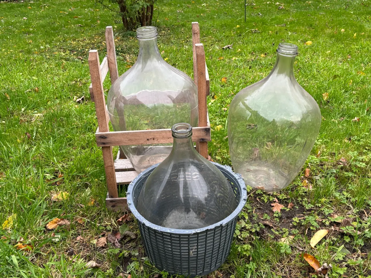 Billede 1 - Vinballon 2x25L 1x11L