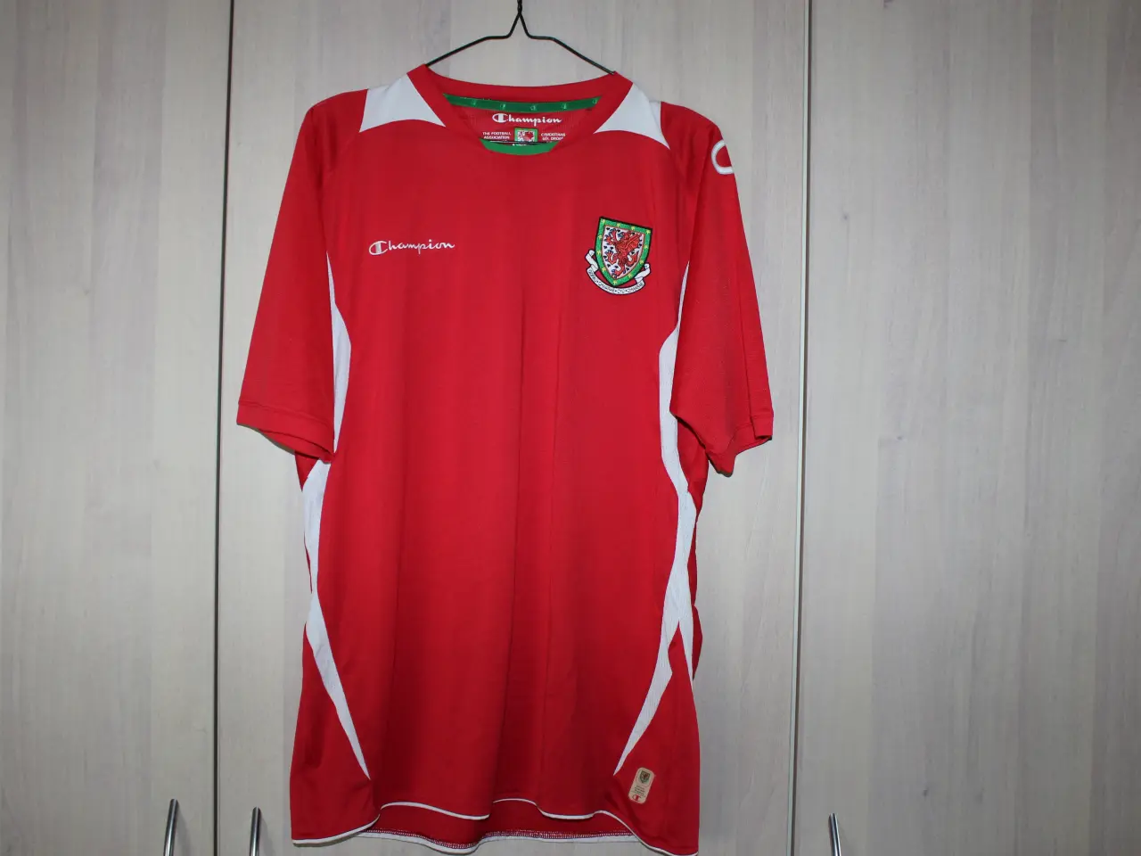 Billede 1 - Wales national team jersey (2008-2010)Str.L