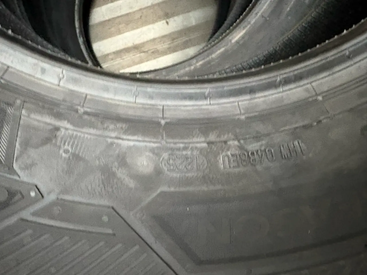 Billede 3 - 275/75-R16 nye dæk spar mange penge 