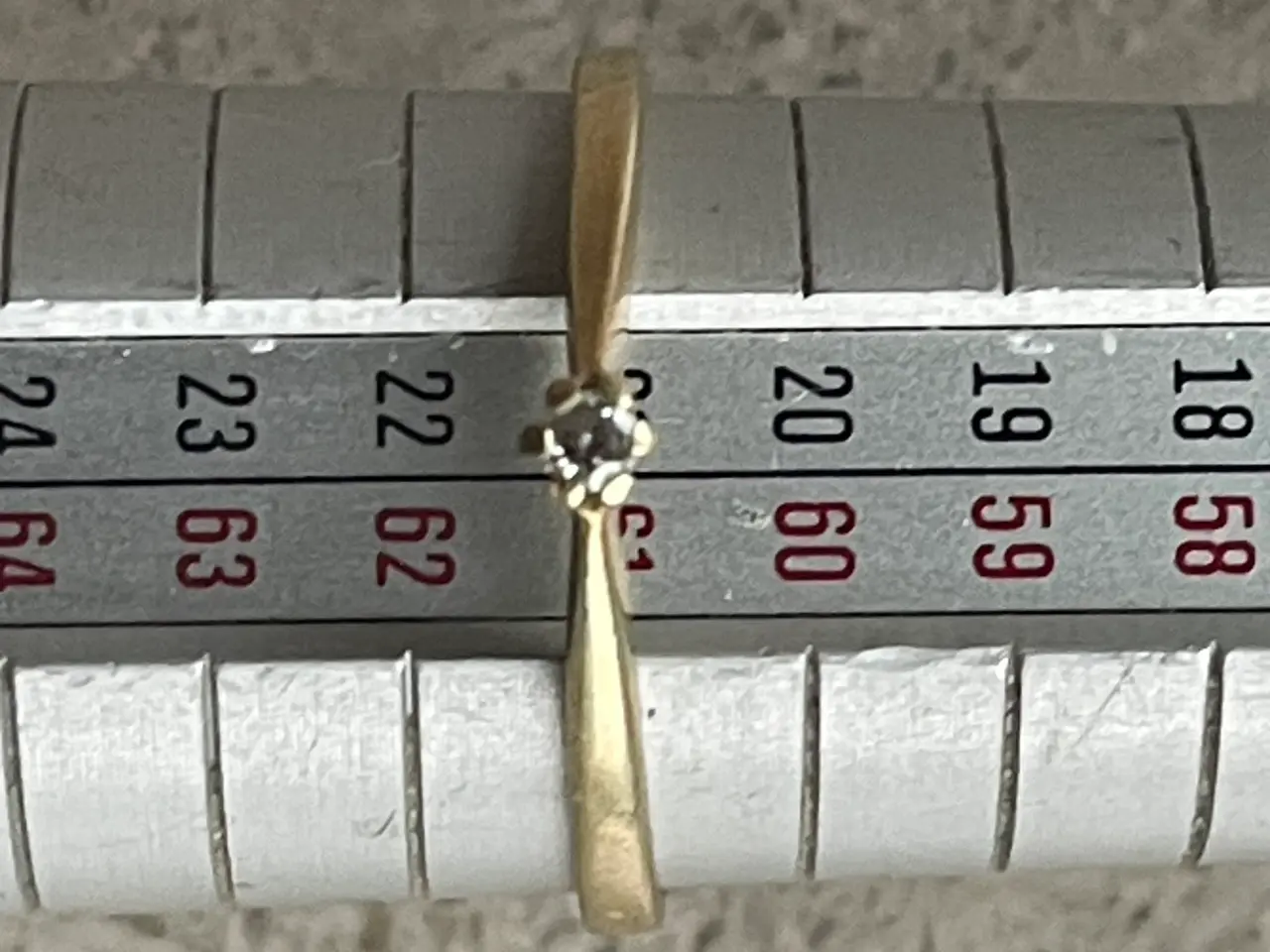 Billede 5 - Solitairering i 14 karat hvidguld.