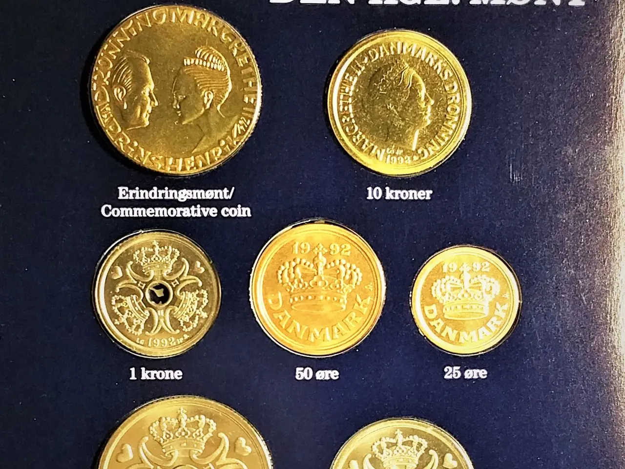 Billede 3 - DET KGL MØNTSÆT 1992 med 20 krone 1992 Sølvbryllup