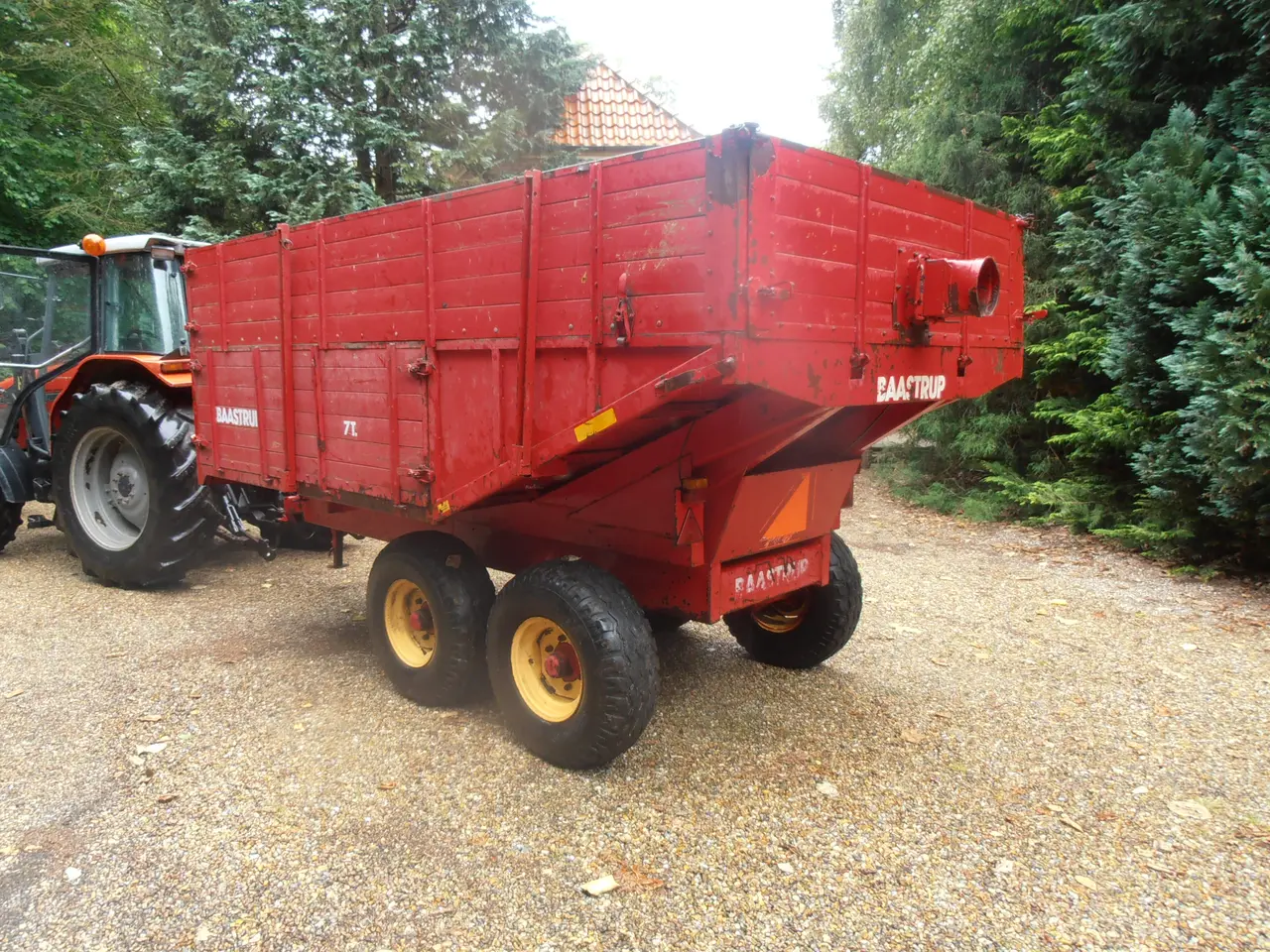 Billede 9 - Baastrup tipvogn 7 tons . MF 4245 læsser .