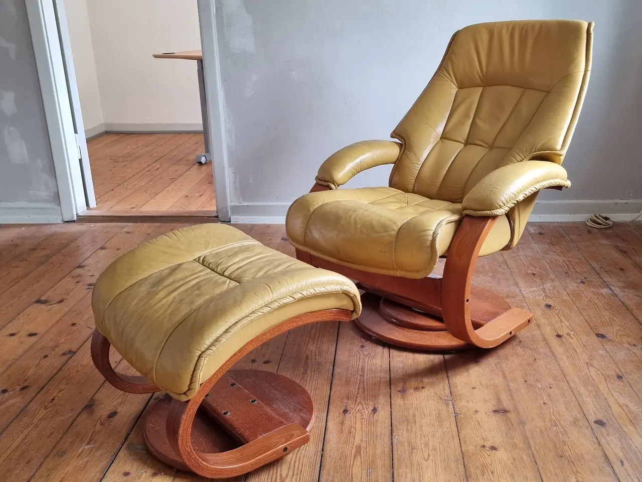 Billede 1 - Stressless lænestol med skammel