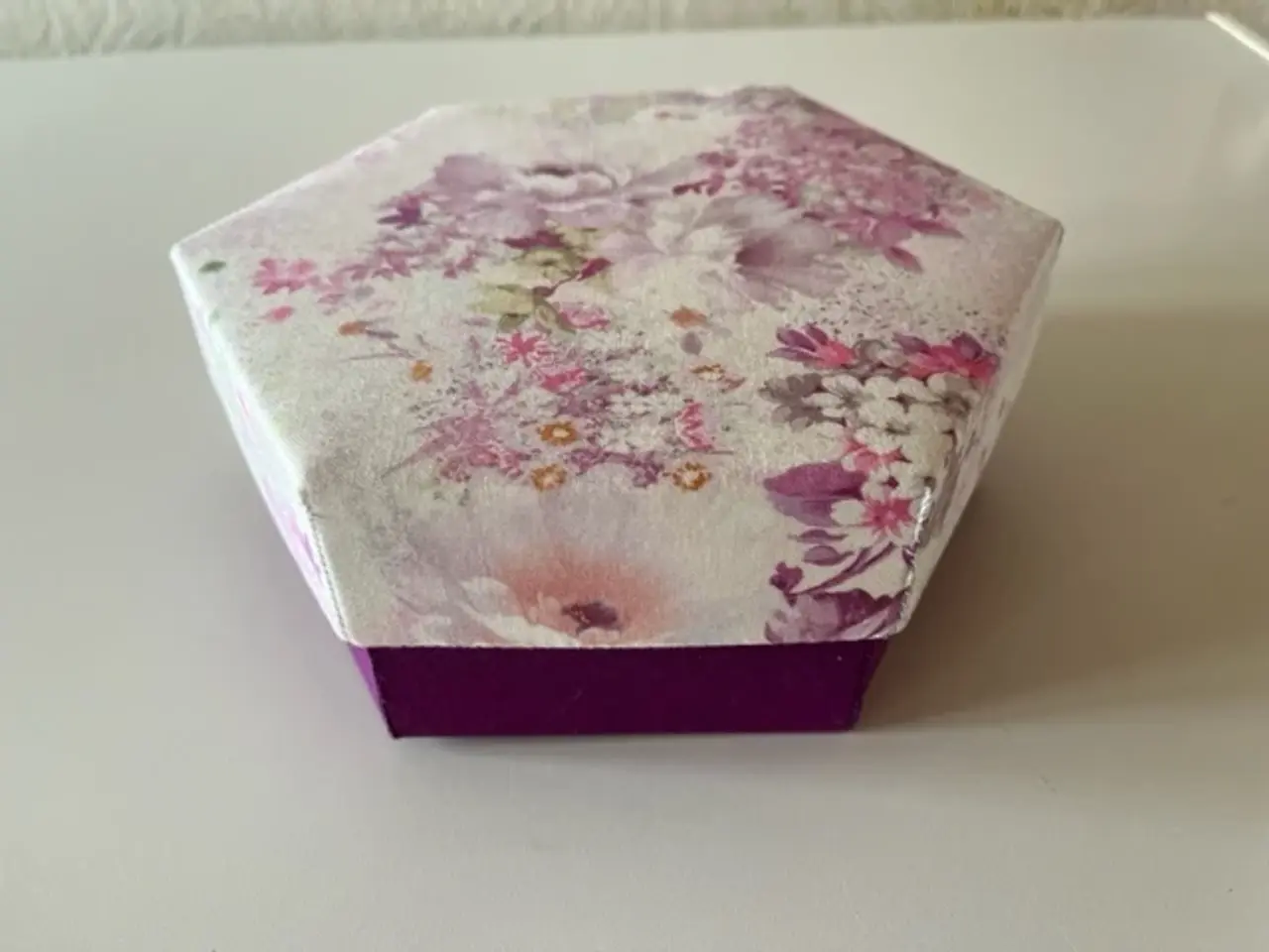 Billede 2 - Æske syet i Patchwork